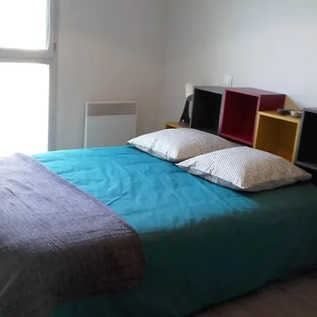 Apartment 2 Pers, La Montagne En Ville, Avec Garage Oloron-Sainte-Marie
